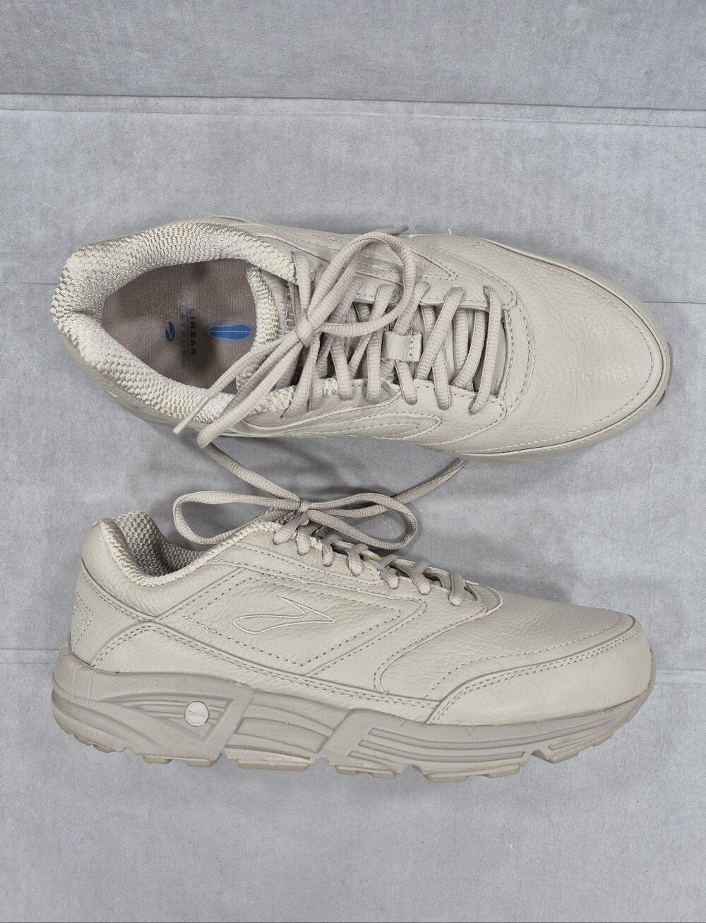 Brooks Addiction Walker shoes women's 11 extra wide 2E beige leather Cloud Liner